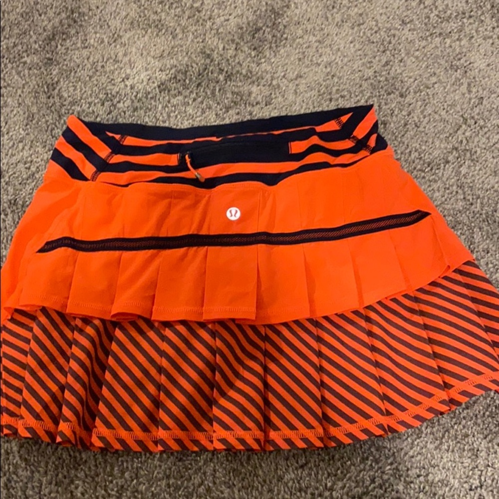 super cut flowy lulu skirt